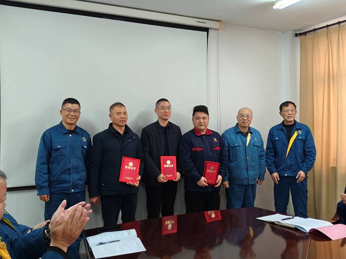 第一事業(yè)部冶化協(xié)力項目部獲銅冠冶化公司“強化意識，防控風險”...